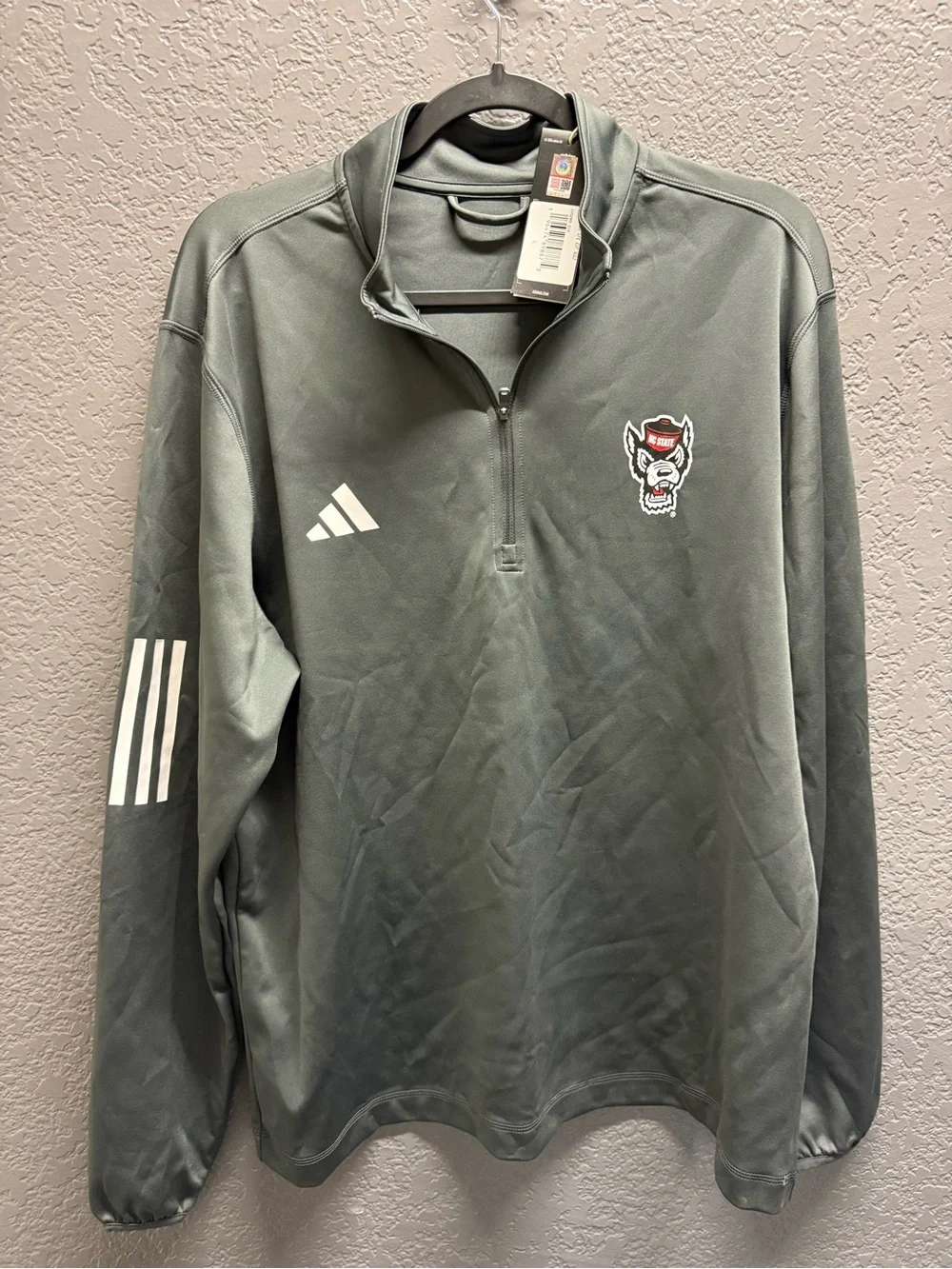 adidas Men’s Gray Long-Sleeve 1/4 Zip Pullover NC State Wolfpack NWT
